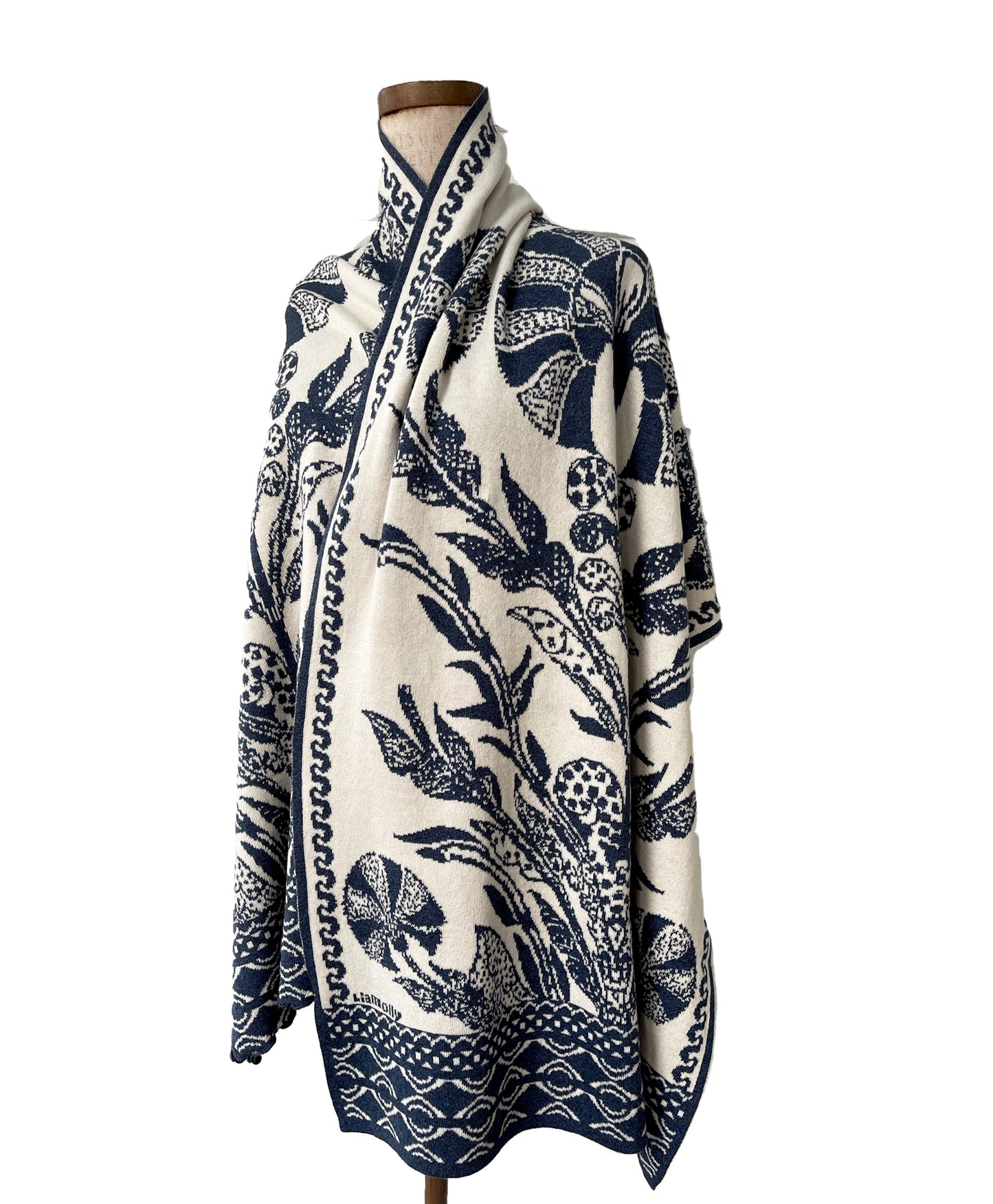 Thistle Wrap